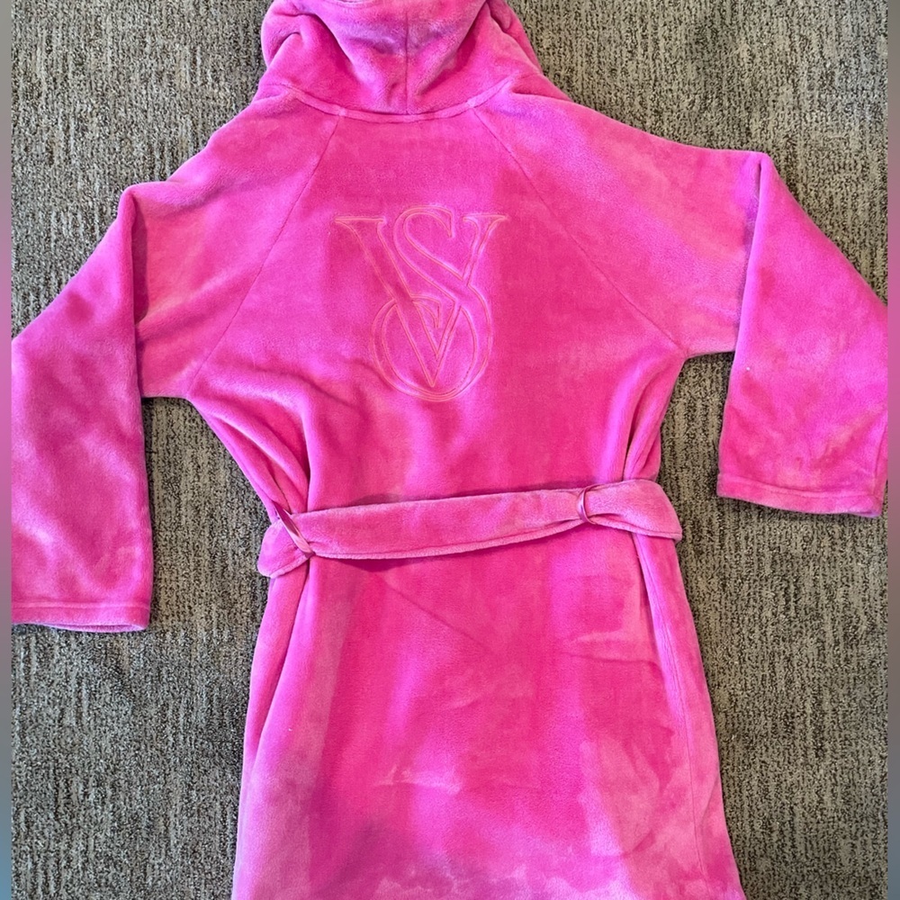 Victoria's Secret Plush Pink Robe - Picture 4 of 5